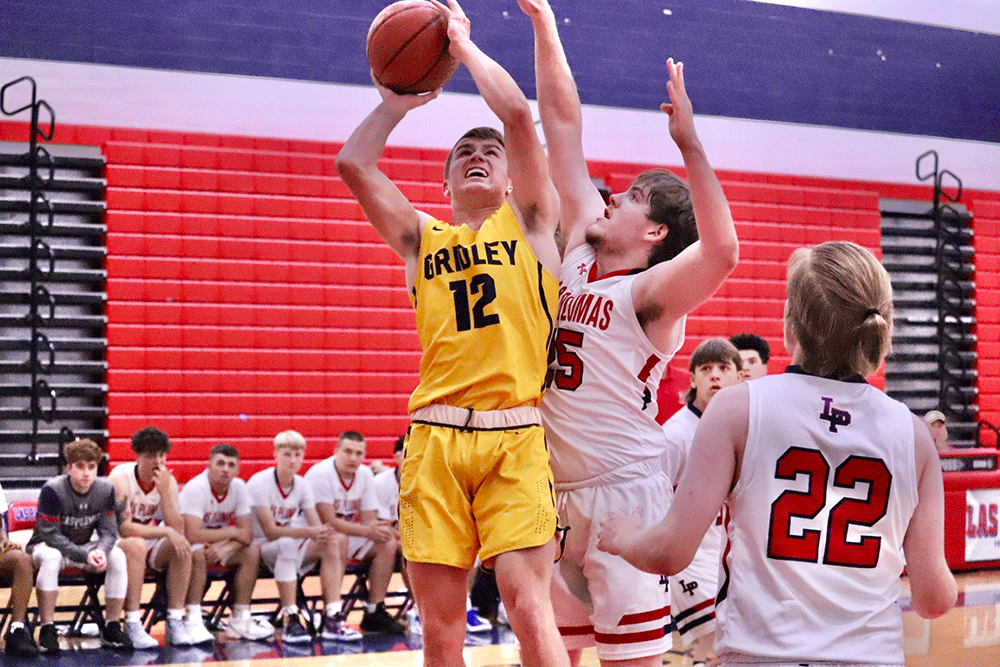 Gridley Basketball Starts Season at Las Plumas High School The