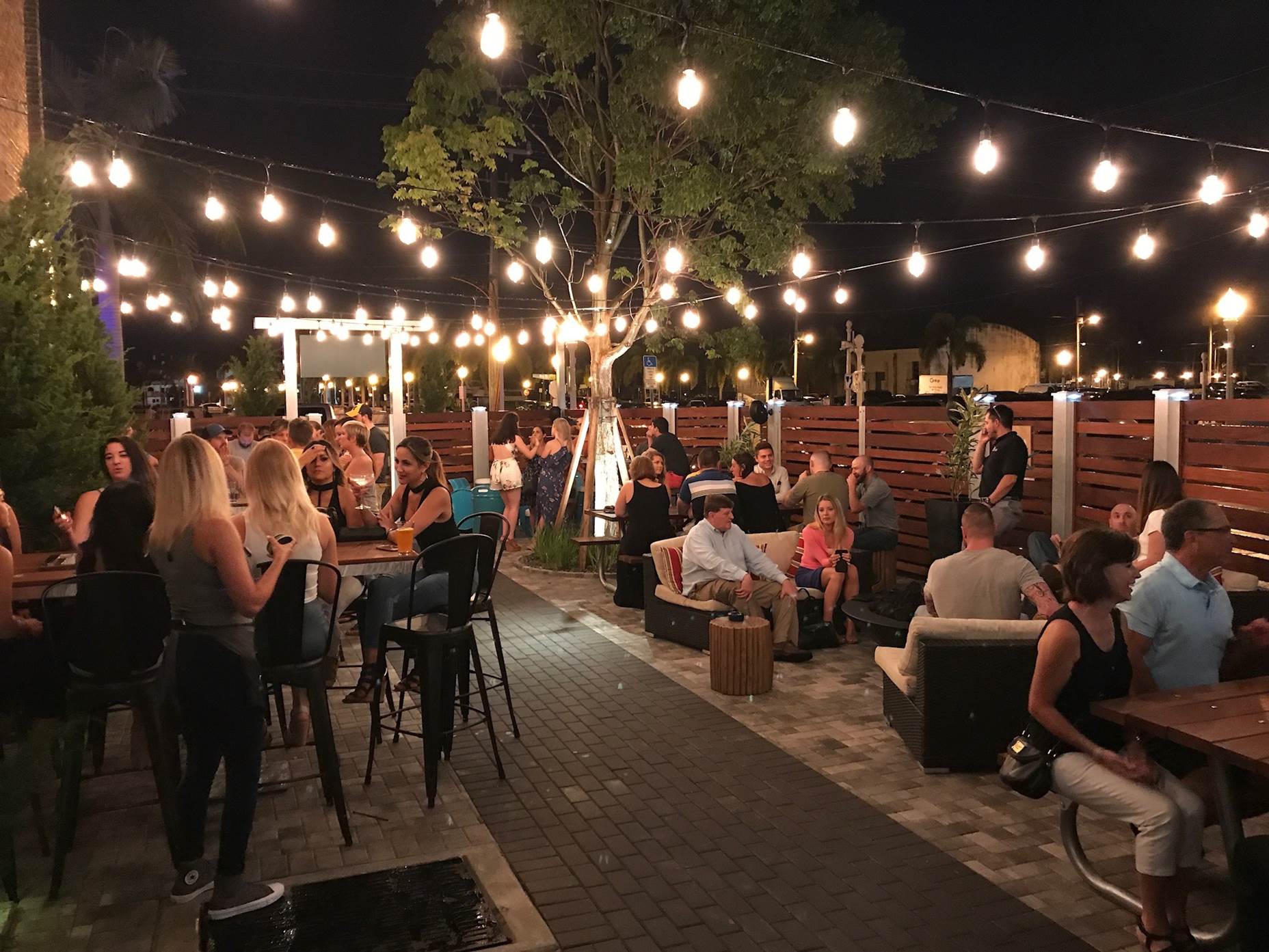 New Downtown Fort Myers Venue a Spot for Happy Hours, Events and More