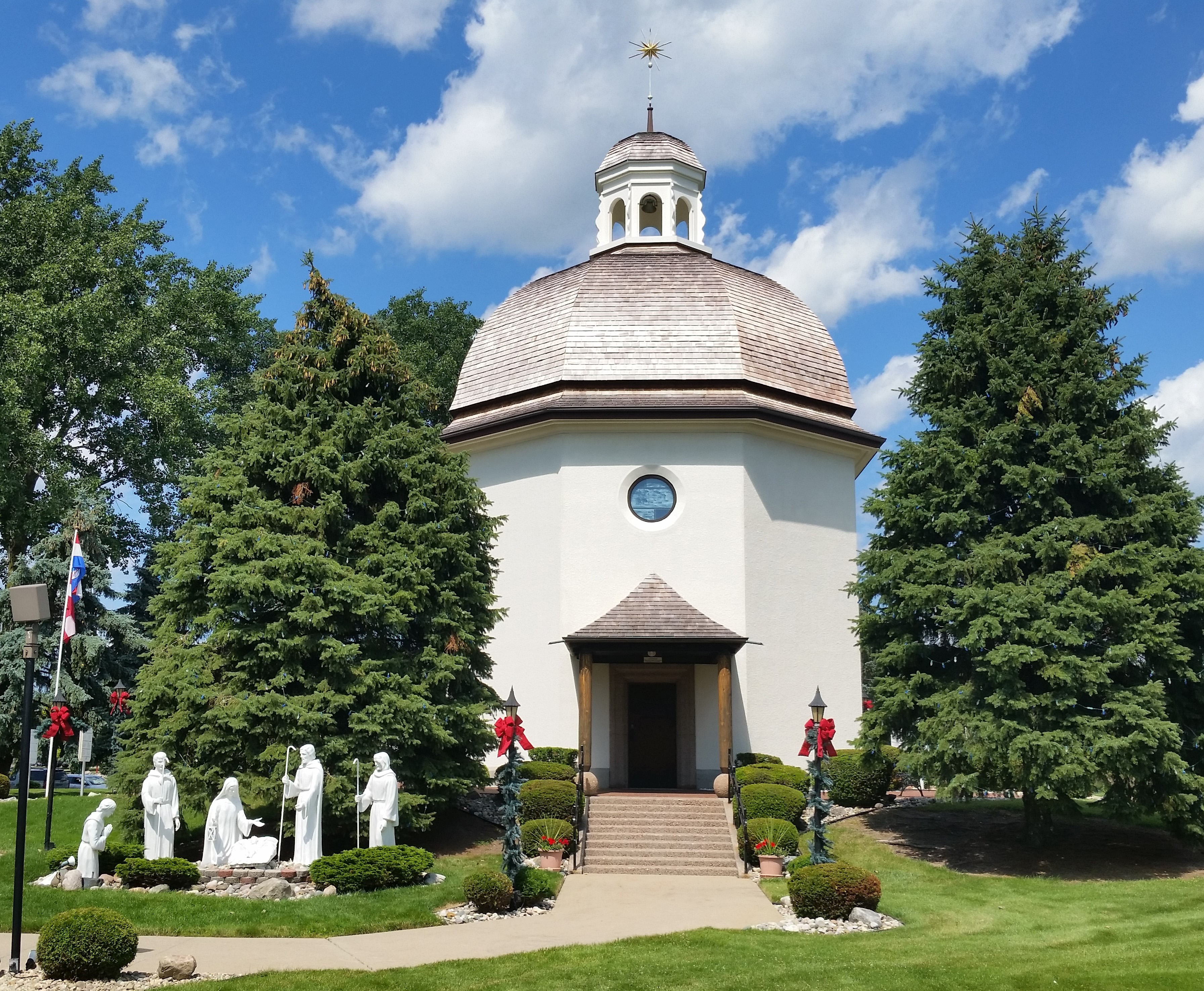 Frankenmuth Michigan Shines Brightest In December But Celebrates All frankenmuth-michigan-shines-brightest-in-december-but-celebrates-all