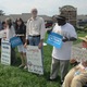 Thumb_gun-protest-004