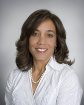 Image: http://locable-assets-production.s3.amazonaws.com/uploads/resource/file/45601/medium_CaritaWeaver_web.jpg Carita Weaver