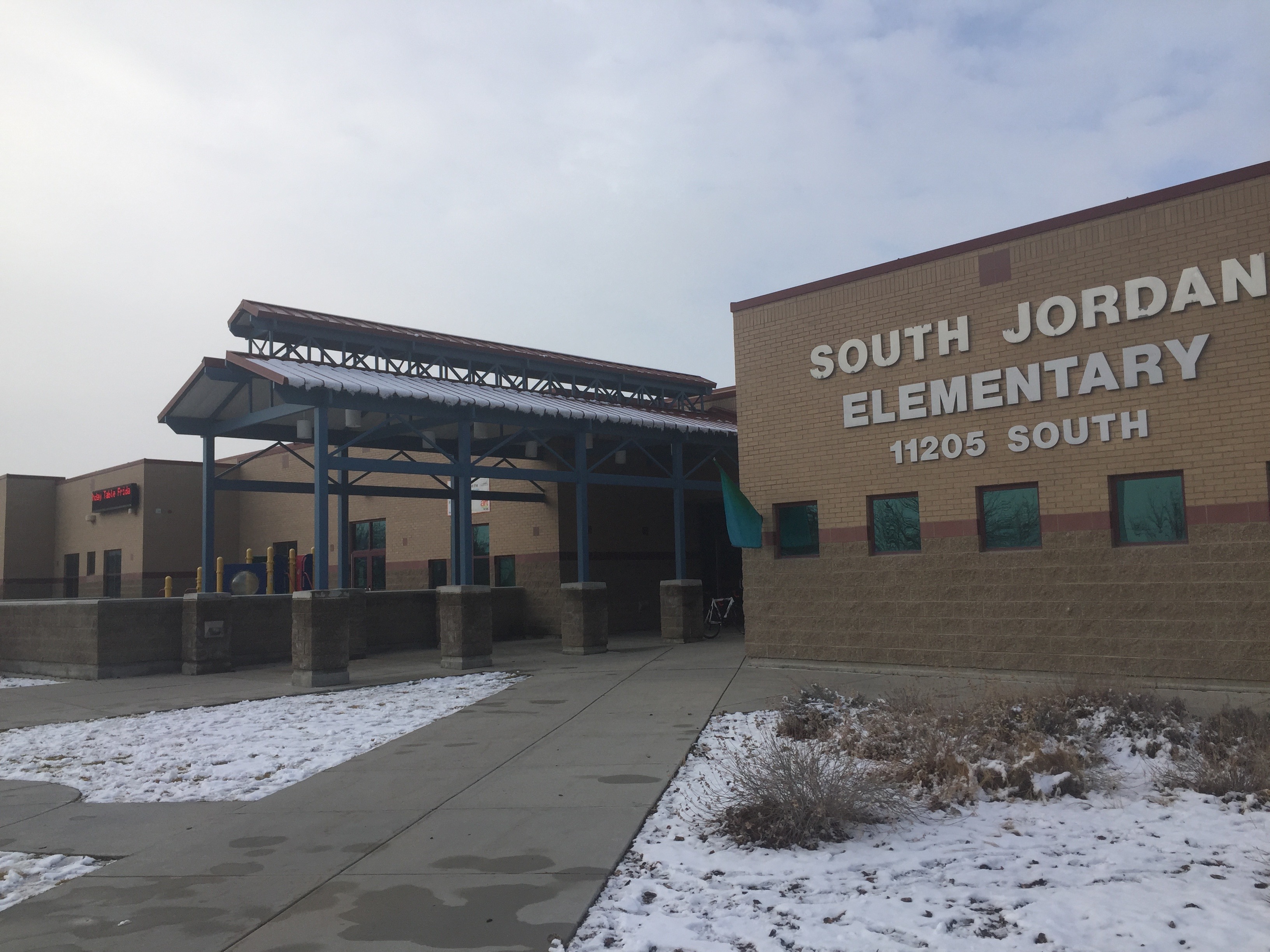 South Jordan Elementary students learn theater form friendships through