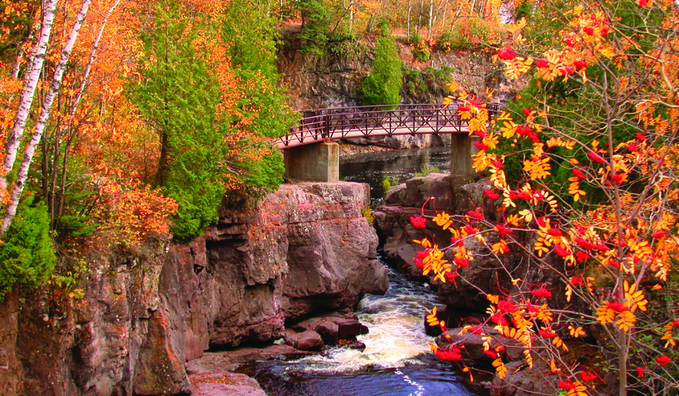 Going up north for fall color? 10 things to eat and do while there