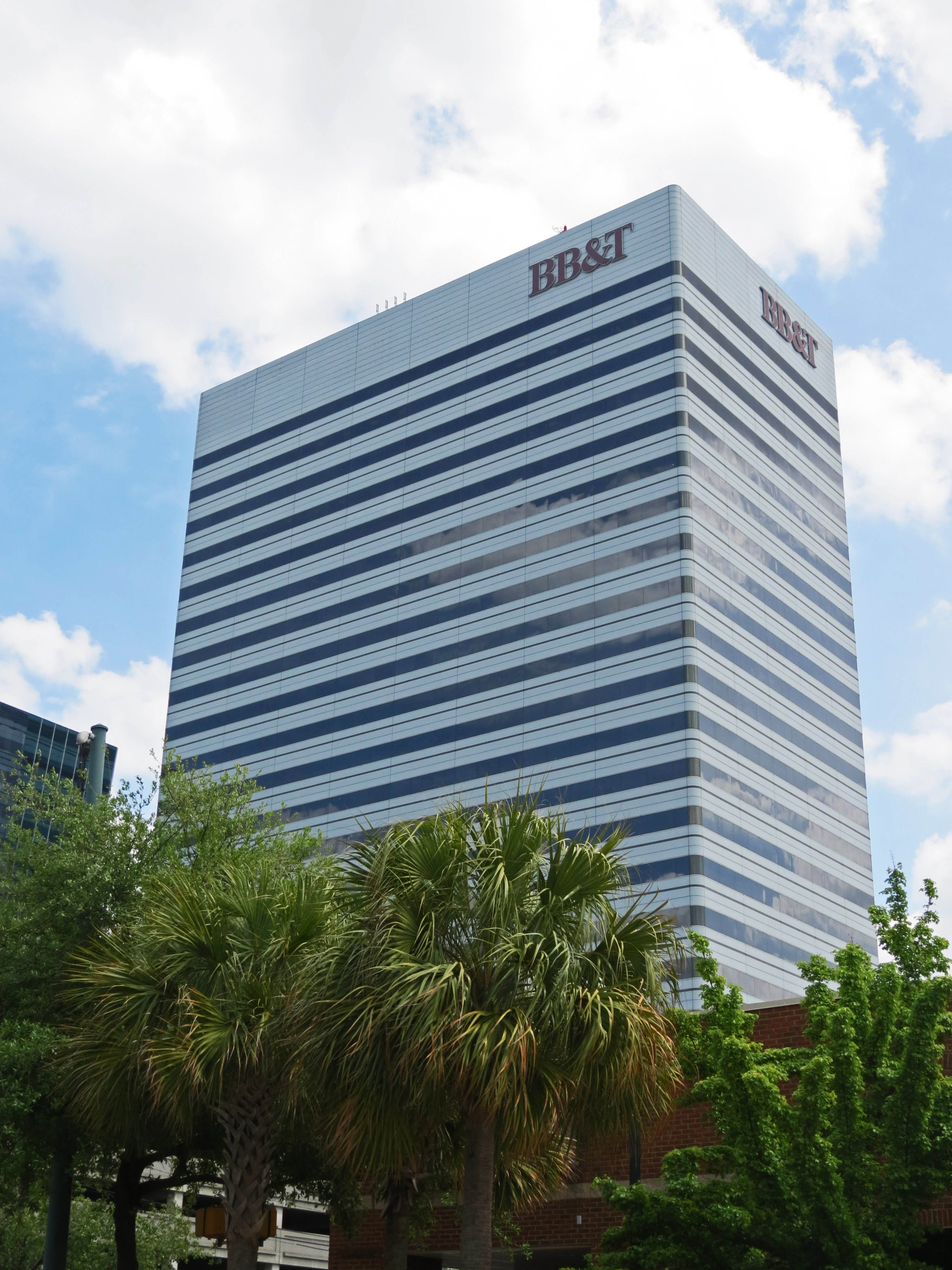 Pmc Commercial Interiors Enters Columbia Market Selects