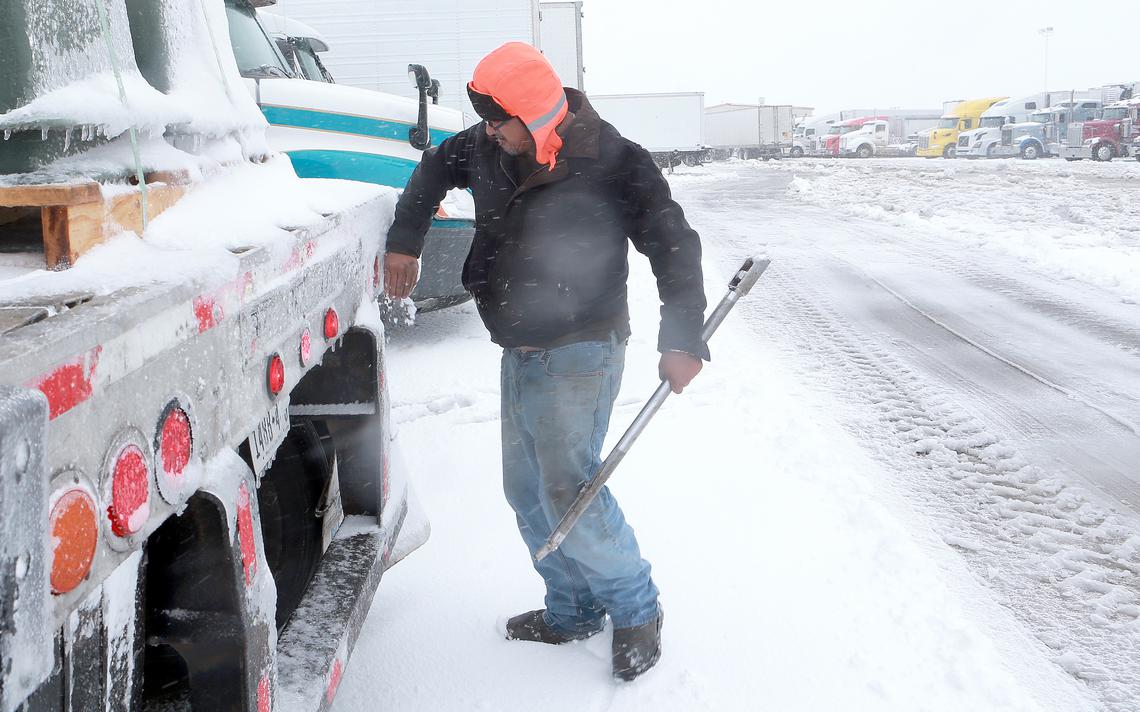 Over 2 feet of snow dumped in northeastern North Dakota, snowfall slows