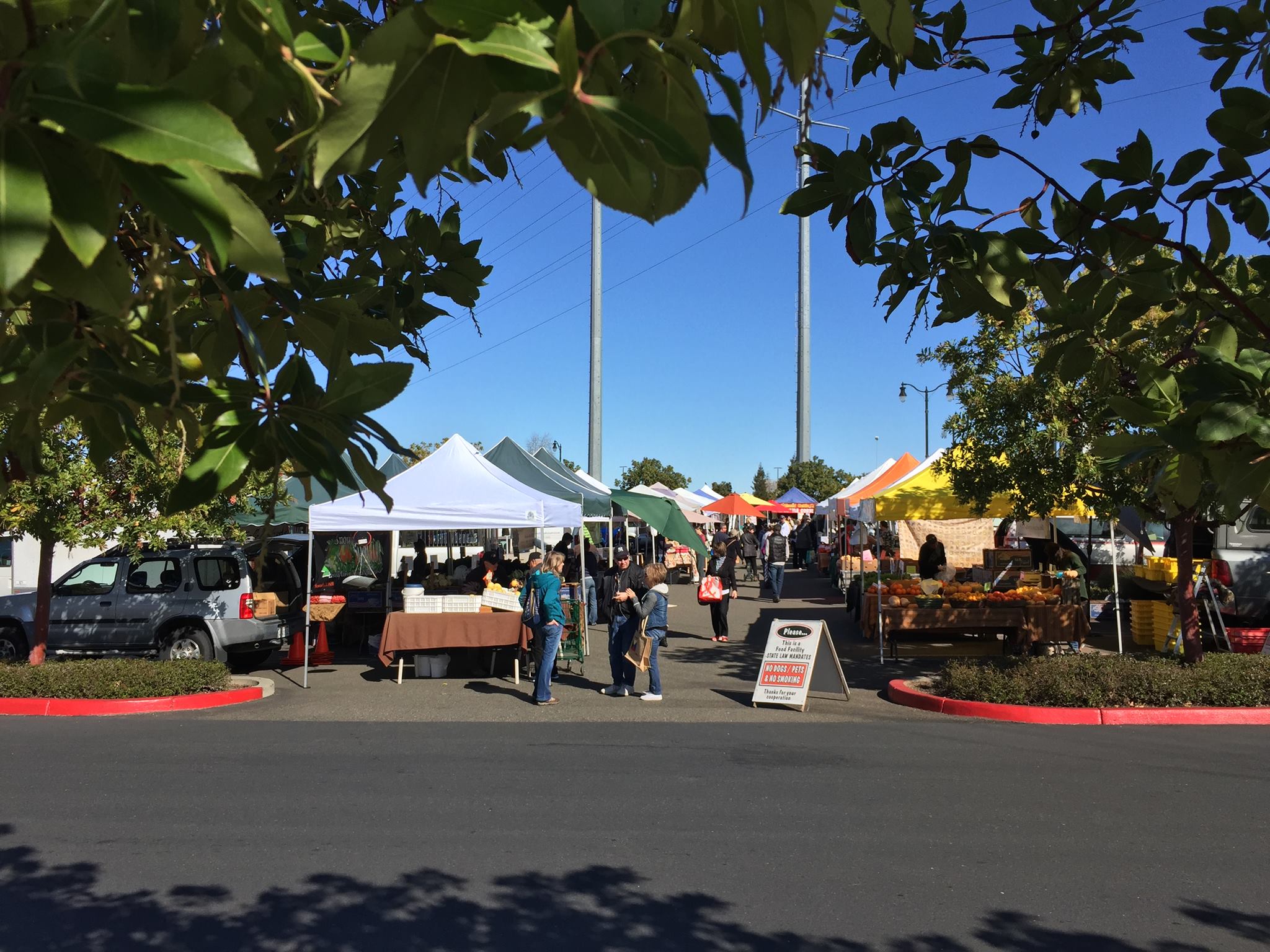 Fountains at Roseville Tuesday Certified Farmers Market