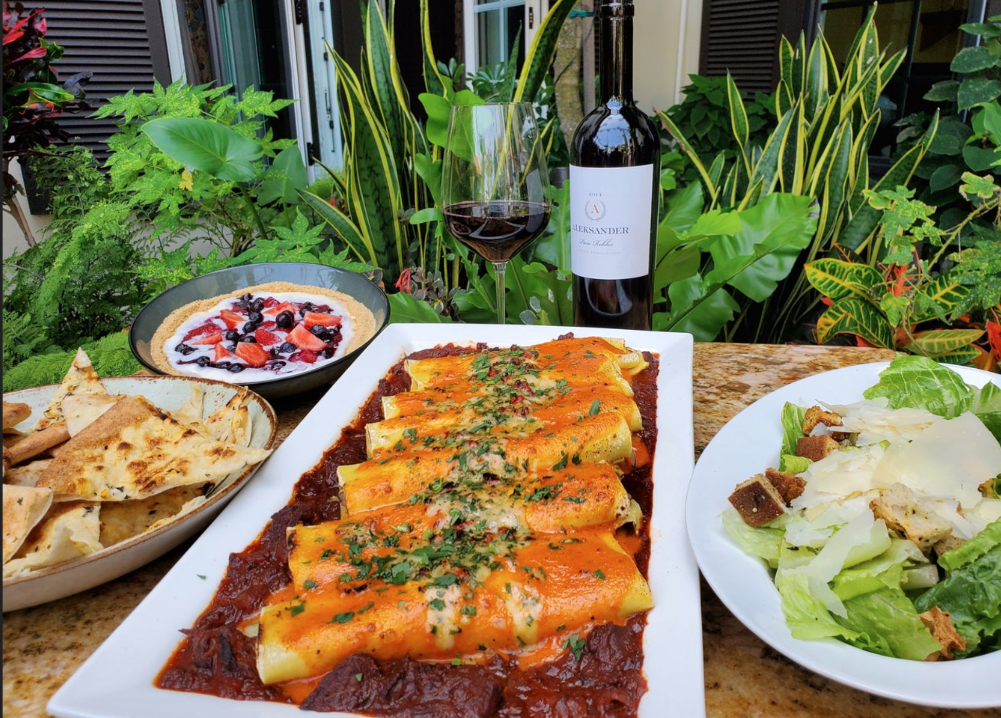 Get Your Family Meals in Manhattan Beach | DigMB