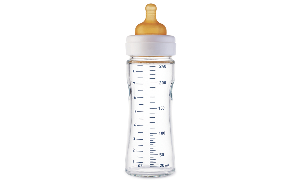 Use Glass Baby Bottles to Avoid Microplastic Particles Natural
