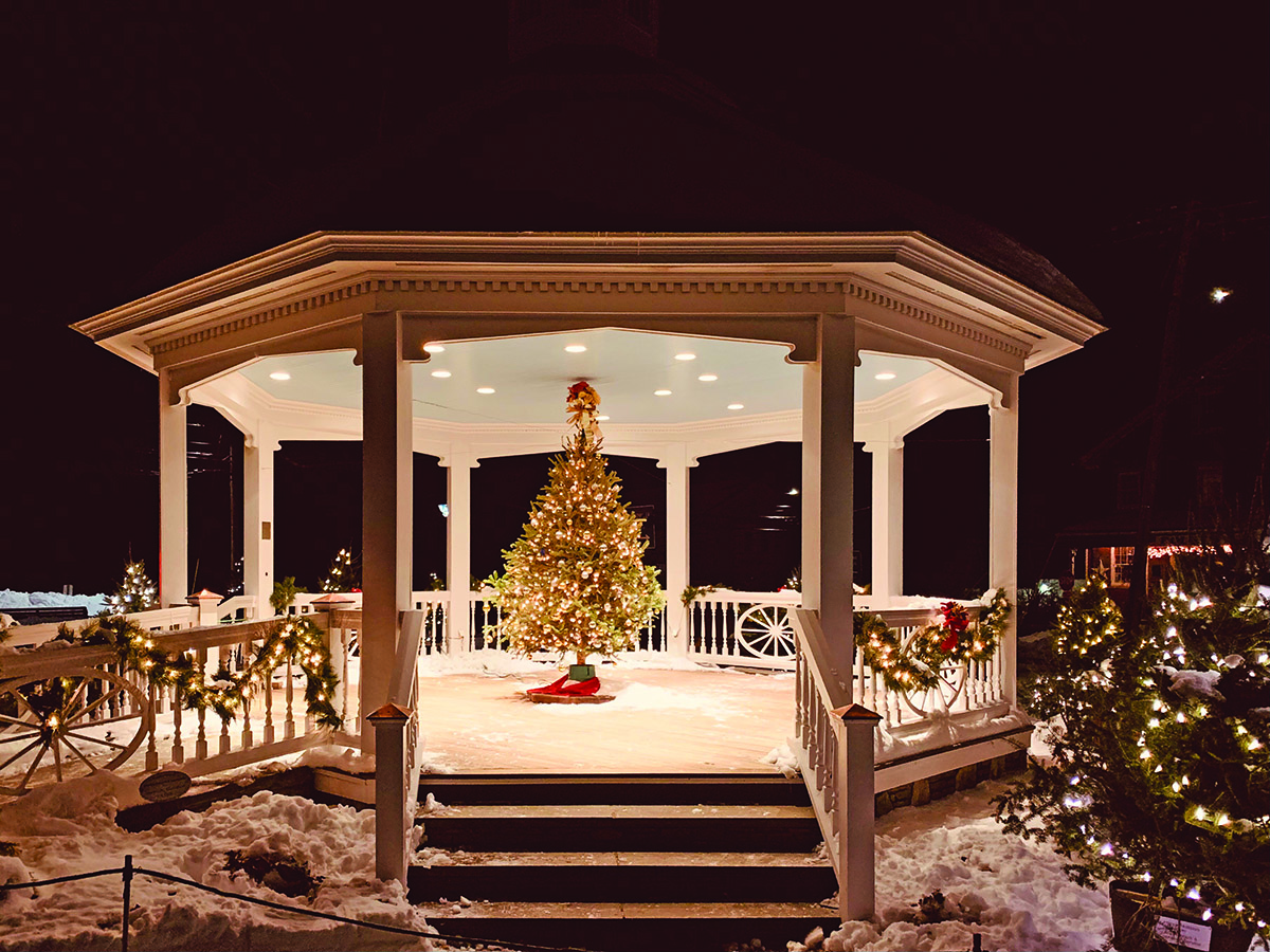 Sutton Chain of Lights Back for a Merry 2021 The Yankee Express