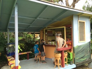 Image: http://locable-assets-production.s3.amazonaws.com/uploads/resource/file/89808/medium_mac-shack.jpg Snacking at the mac shack at Joe