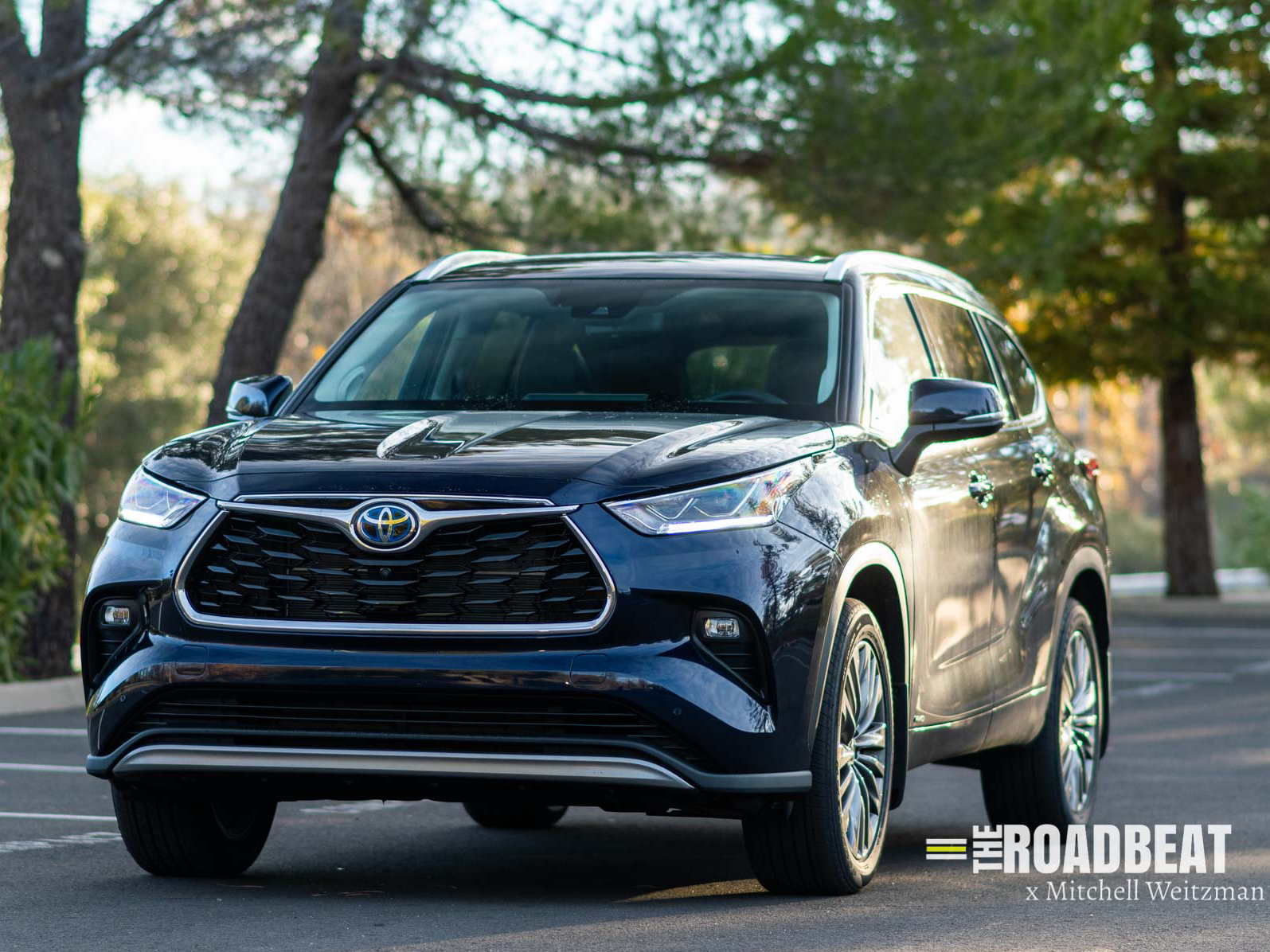 The Road Beat 2022 Toyota Highlander Hybrid Platinum Review Style