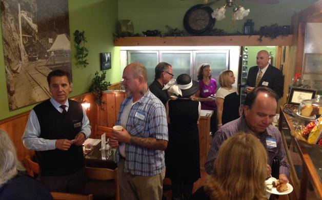 Chamber “power breakfast” crowds the house | Altadena Point