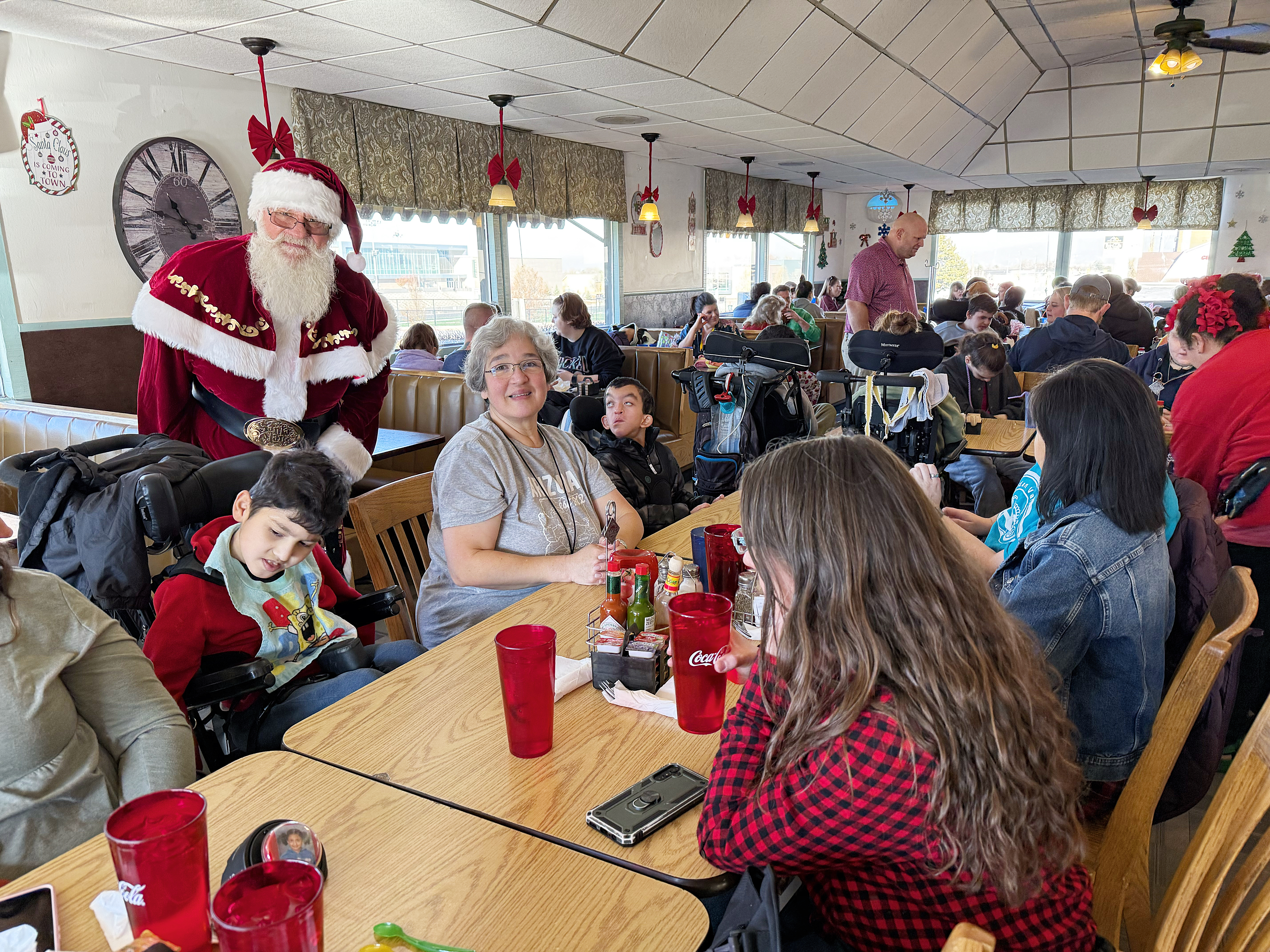 Belgian Waffle & Omelet Inn serves up Christmas spirit