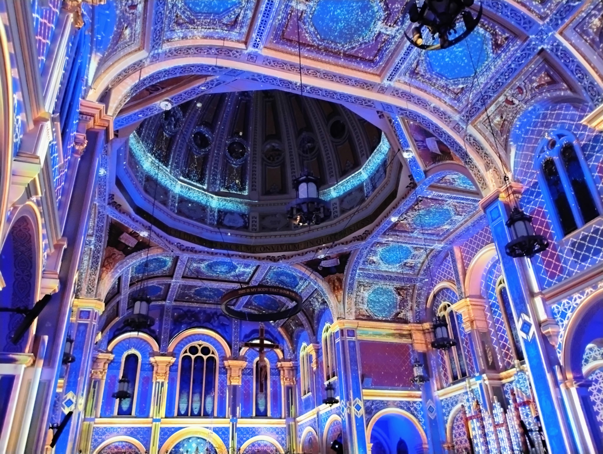 Light Inspires Sacramento Audience | Land Park News