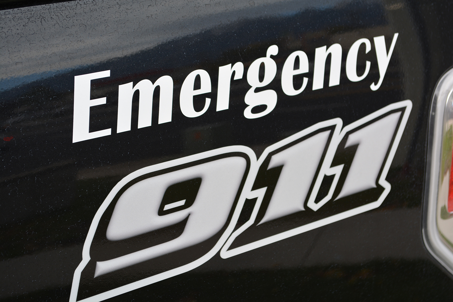 Reasons to Call the 911 or Police Dispatch | Cottonwood Heights Journal